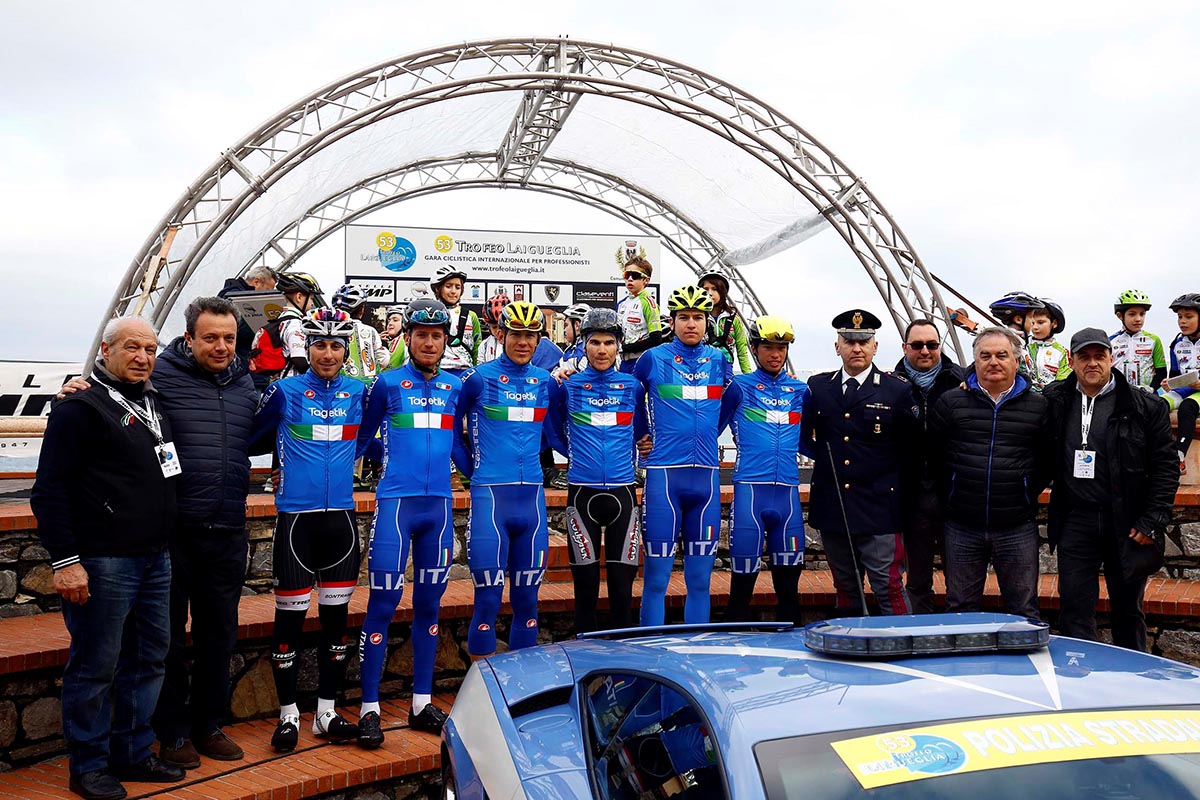 La Nazionale italiana che domani affronterà il Trofeo Laigueglia (foto Bettini)