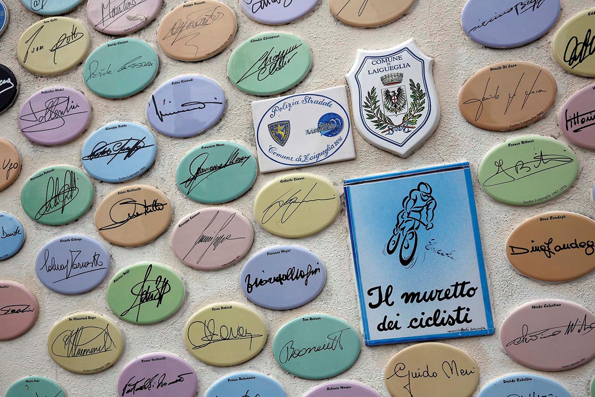 Il muretto dei ciclisti di Laigueglia