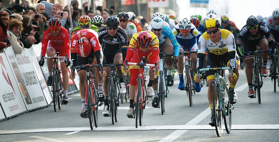 Dylan Groenewegen (Lotto NL-Jumbo) vince la prima tappa della Tre Giorni delle Fiandre Occidentali