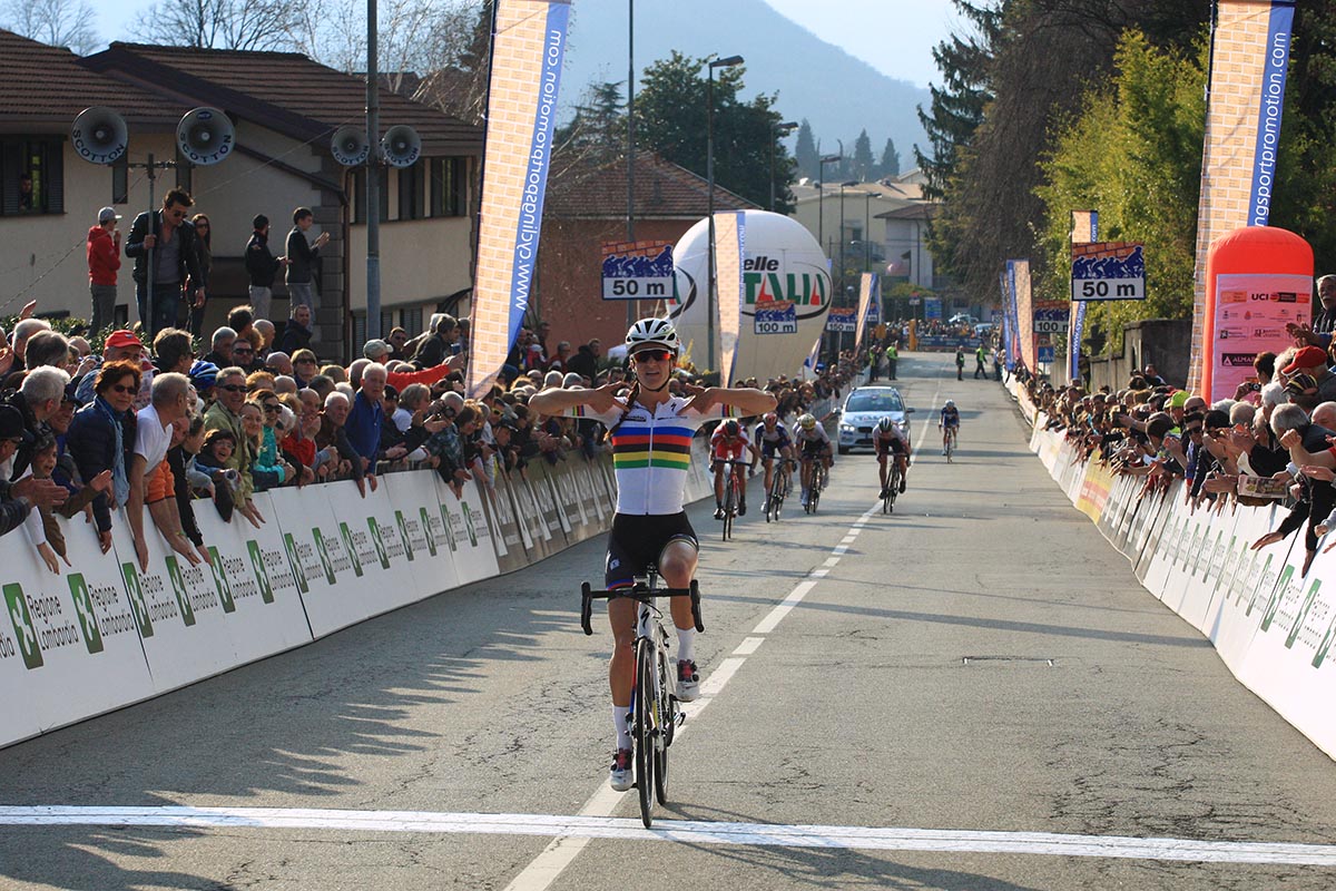 Lizzie Armitstead (Boels Dolmans) vince ancora a Cittiglio