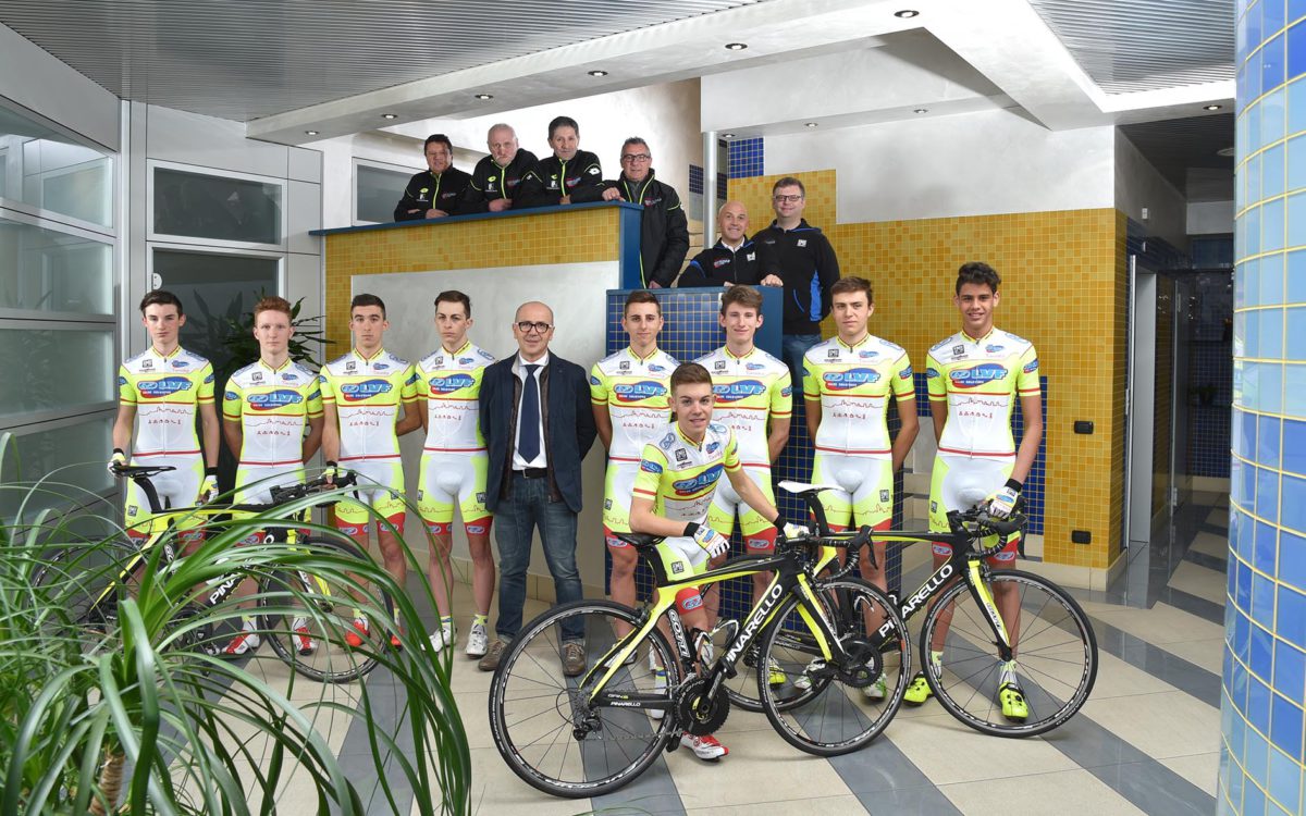 La squadra Juniores 2016 del Team LVF