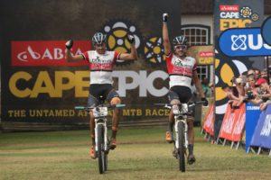 Tiago Jorge Ferreira Oliveira e Periklis Ilias vincitori della sesta tappa della Cape Epic