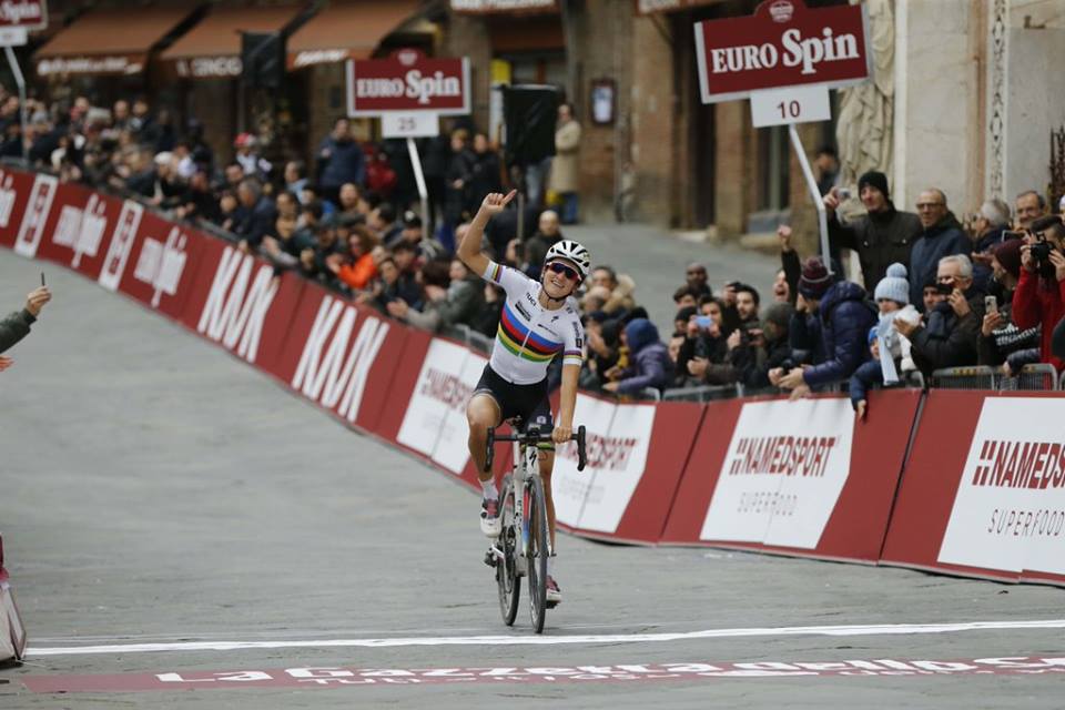 Lizzie Armistead vince la Strade Bianche Women Elite 2016