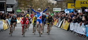 Arnaud Démare (FDJ) vince la prima tappa della Parigi-Nizza