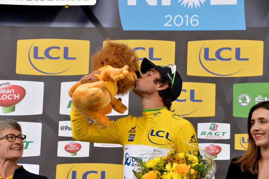 Michael Matthews (Orica-GreenEdge) festeggia la vittoria nel prologo della Parigi Nizza
