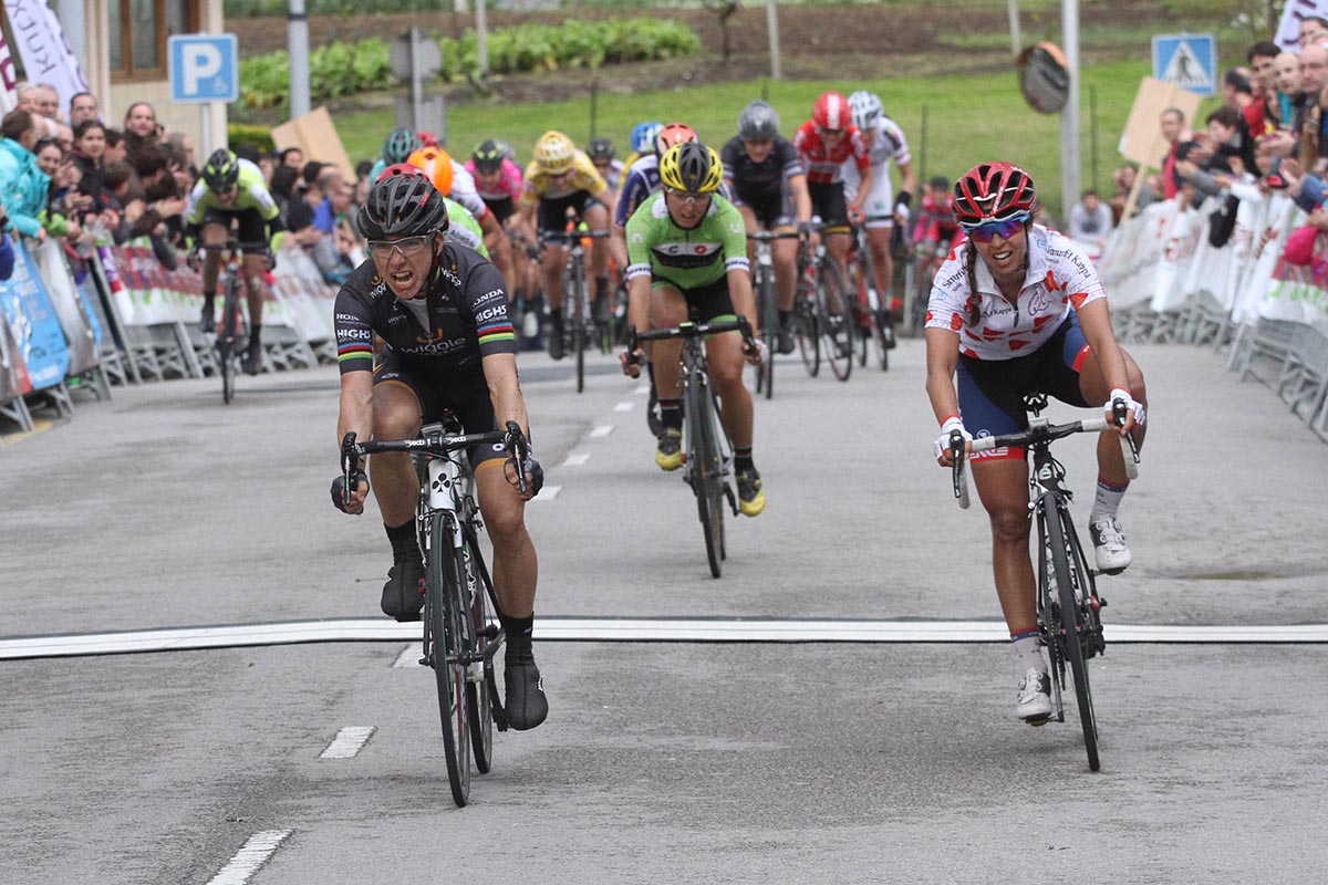 Giorgia Bronzini vince la terza tappa della Emakumeen Bira