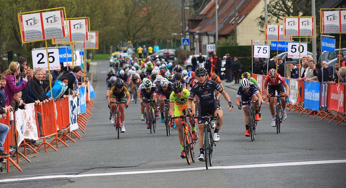 Prima vittoria del 2016 per Giorgia Bronzini al Gp Dottignies