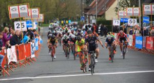 Prima vittoria del 2016 per Giorgia Bronzini al Gp Dottignies
