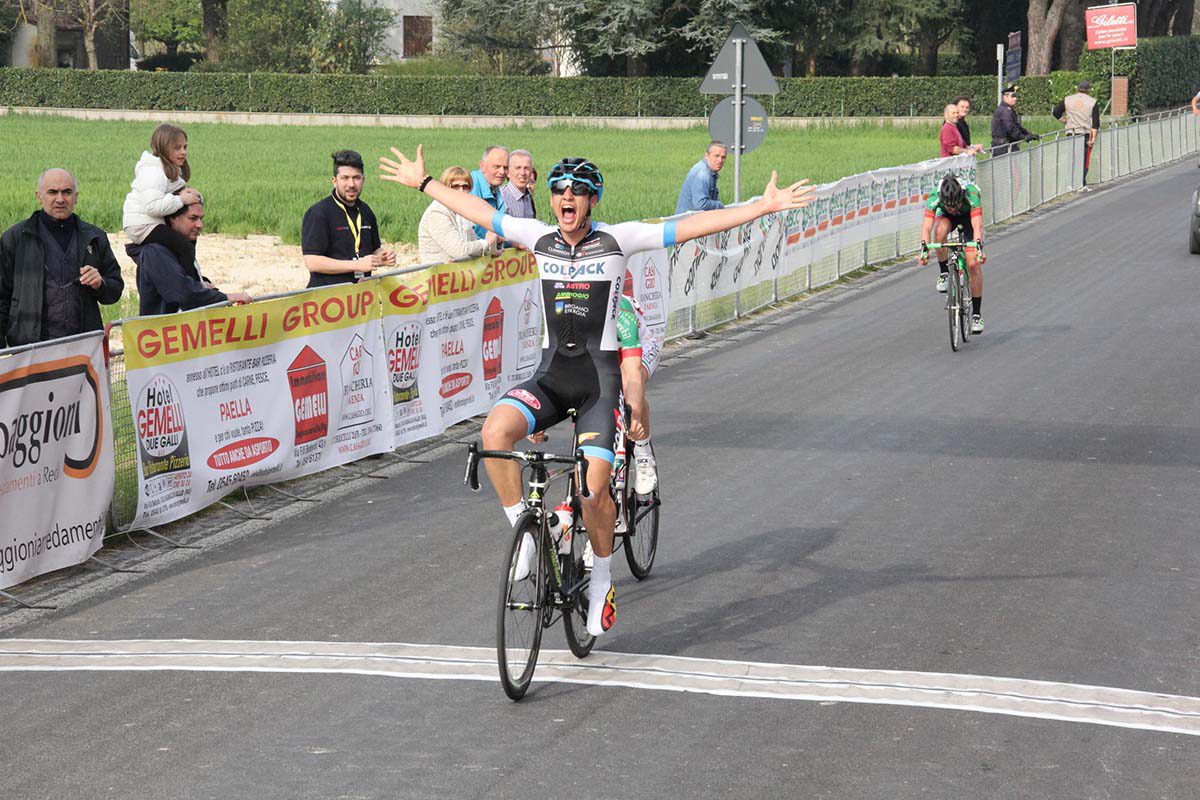 La vittoria di Andrea Toniatti (Team Colpack) a Reda di Faenza