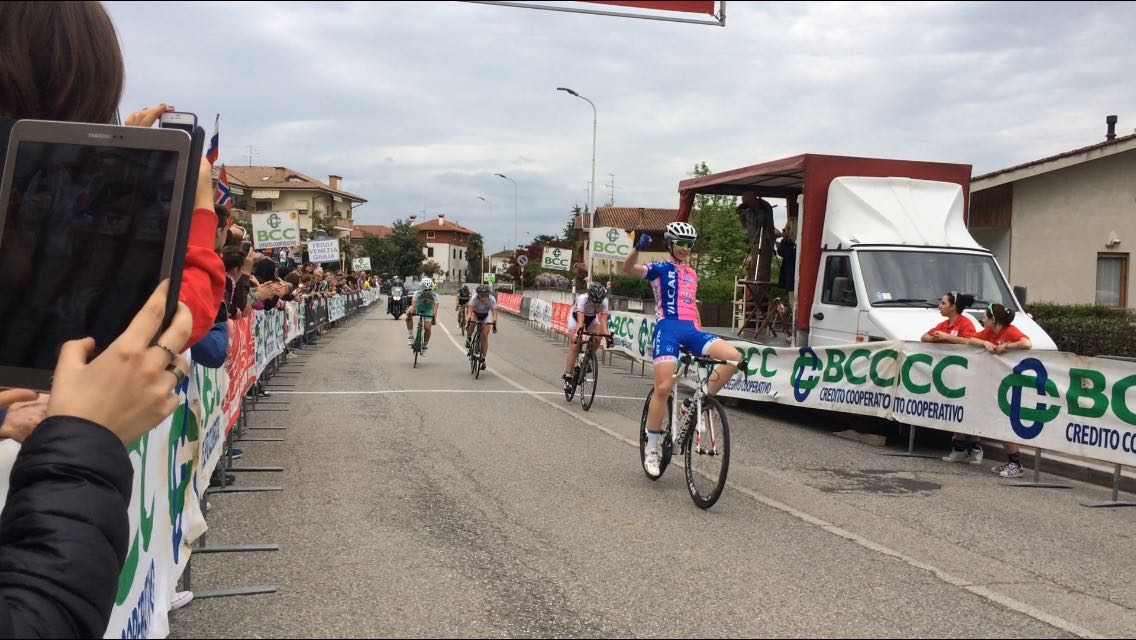 La vittoria in volata di Marta Cavalli a Buttrio