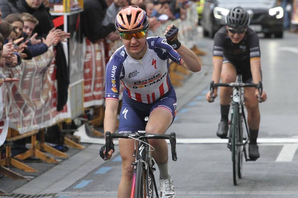 La campionessa americana Megan Guarnier della Boels-Dolmans vince la Durango-Durango Emakumeen Saria battento l'italiana Elisa Longo Borghini.
