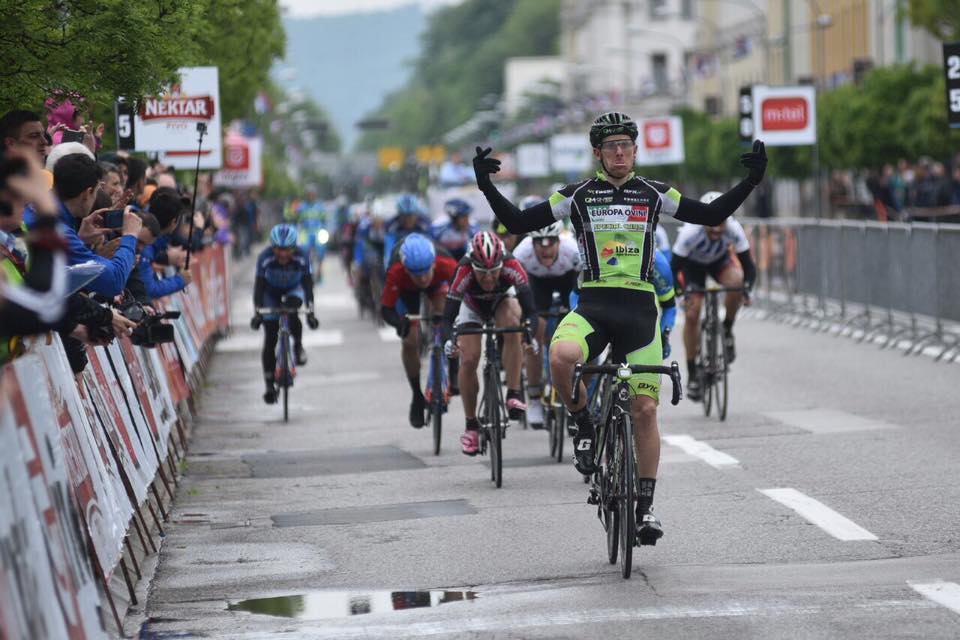 Filippo Fortin vince la volata a Belgrado