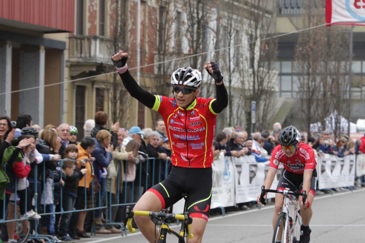 Davide Parini (Bustese Verbania) vince la gara Esordienti 1° anno di Turbigo