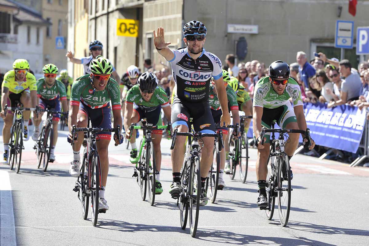 Quinta vittoria stagionale per Riccardo Minali (Colpack) a Sesto Cremonese