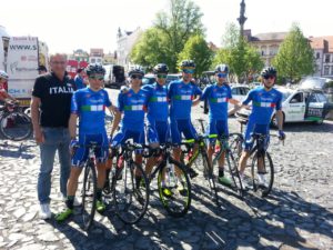 Gli azzurrini con il CT Rino De Candido