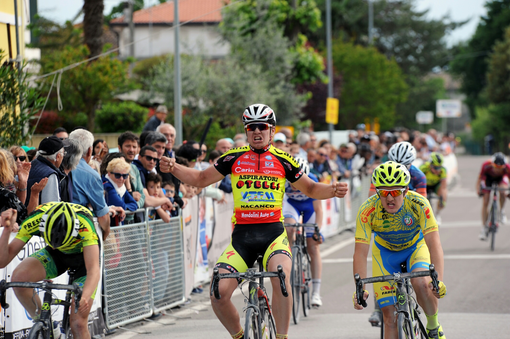 La volata di Luca Regalli a Villanova di Ravenna