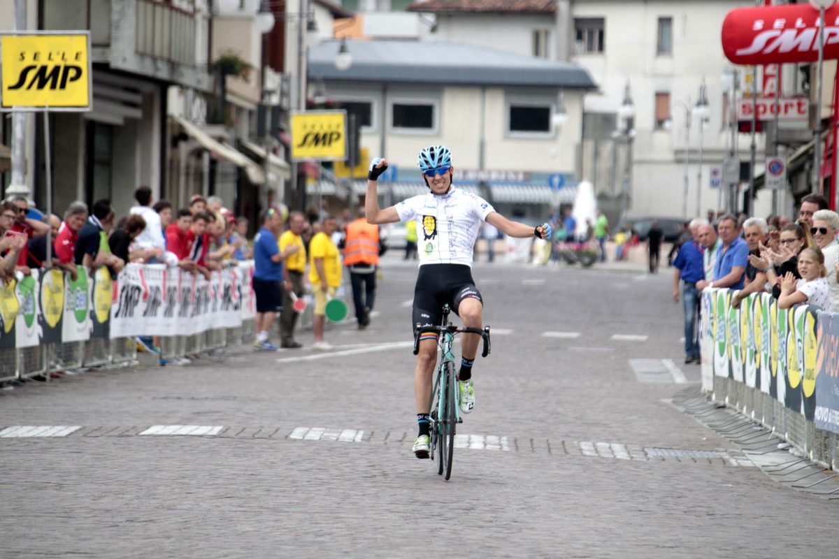 Filippo Zana trionfa nell'ultima tappa del Giro del Friuli