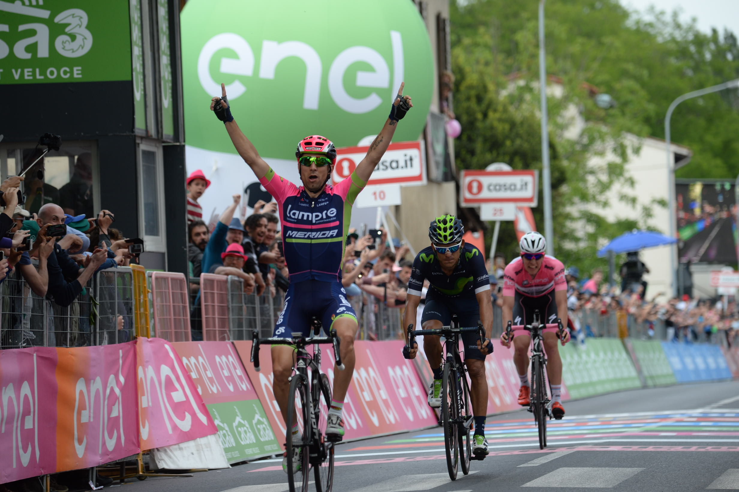 Diego Ulissi vince l'undicesima tappa del Giro d'Italia 2016 ad Asolo