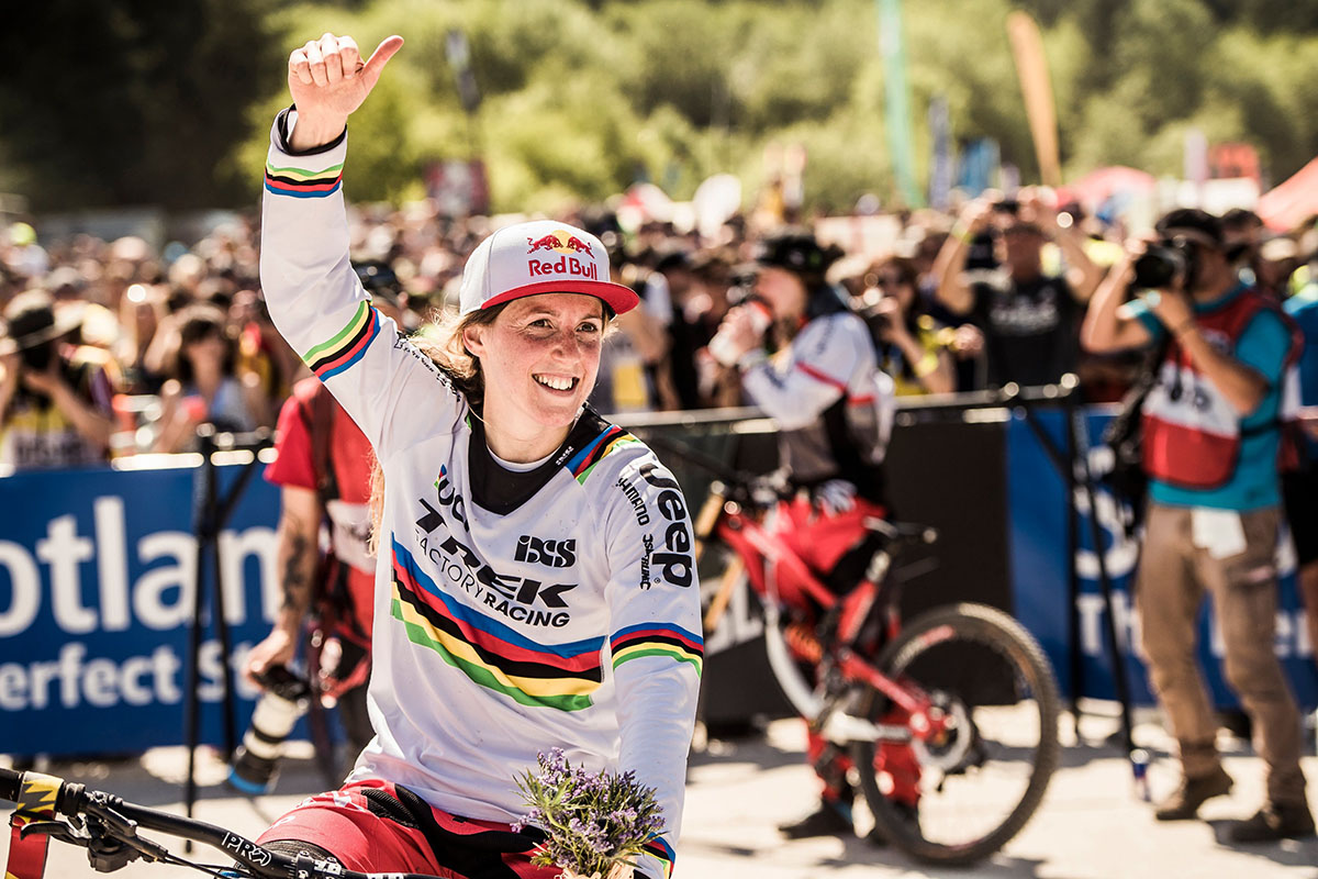 La britannica Rachel Atherton vince la prova di casa