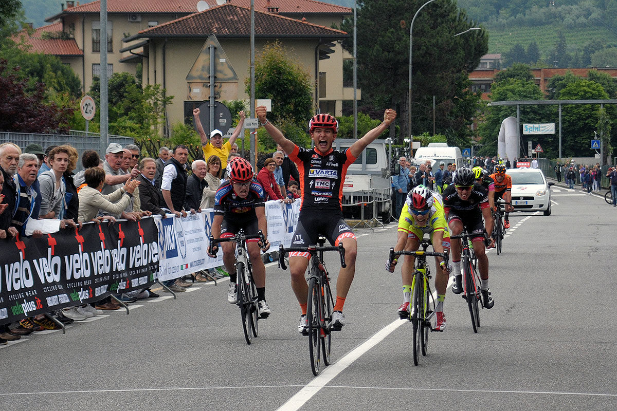 L'arrivo del Giro della Brianza 2016 vinto da Andrea Barbierato