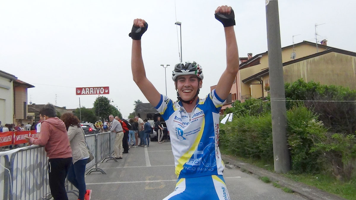 Luca Volpi festeggia la prima vittoria della stagione