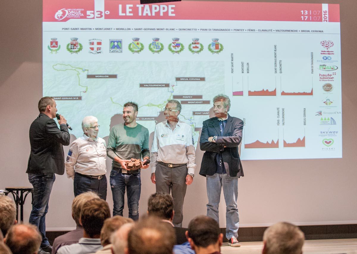 Un momento della presentazione del Giro Valle d'Aosta 2016