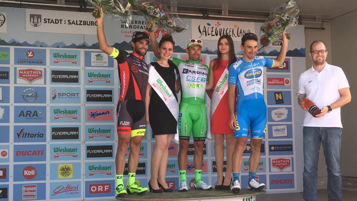 Il podio della prima tappa del Giro d'Austria con gli italiani Ruffoni e Pasqualon