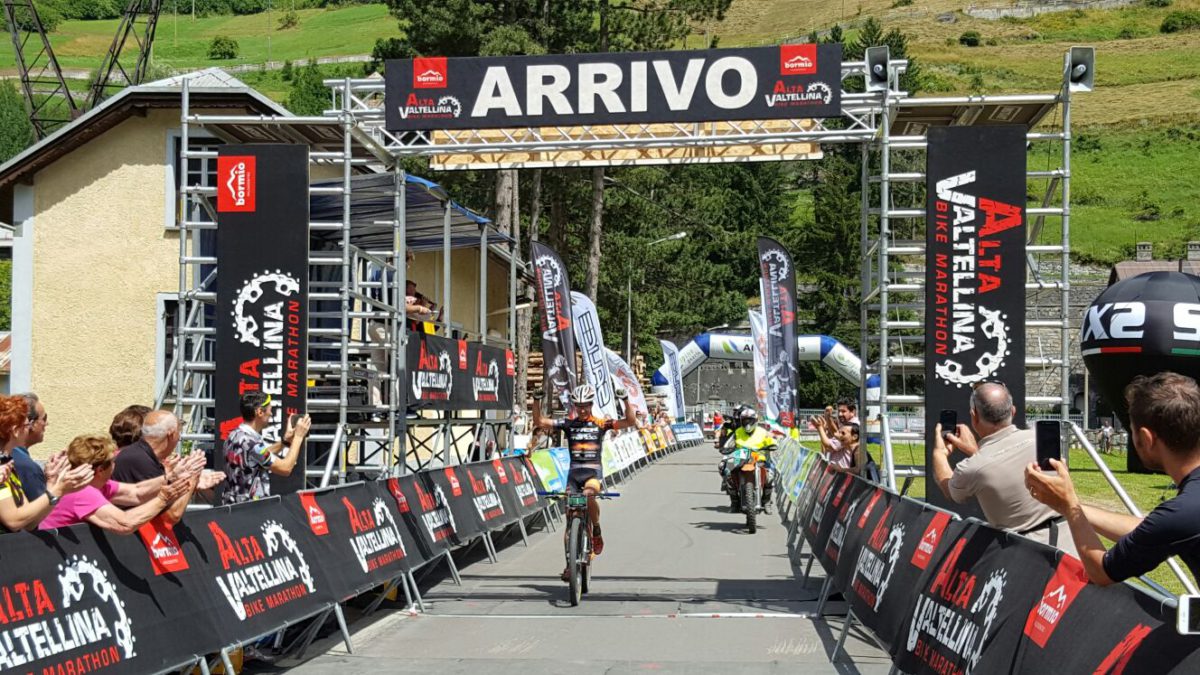 L'arrivo solitario di Samuele Porro