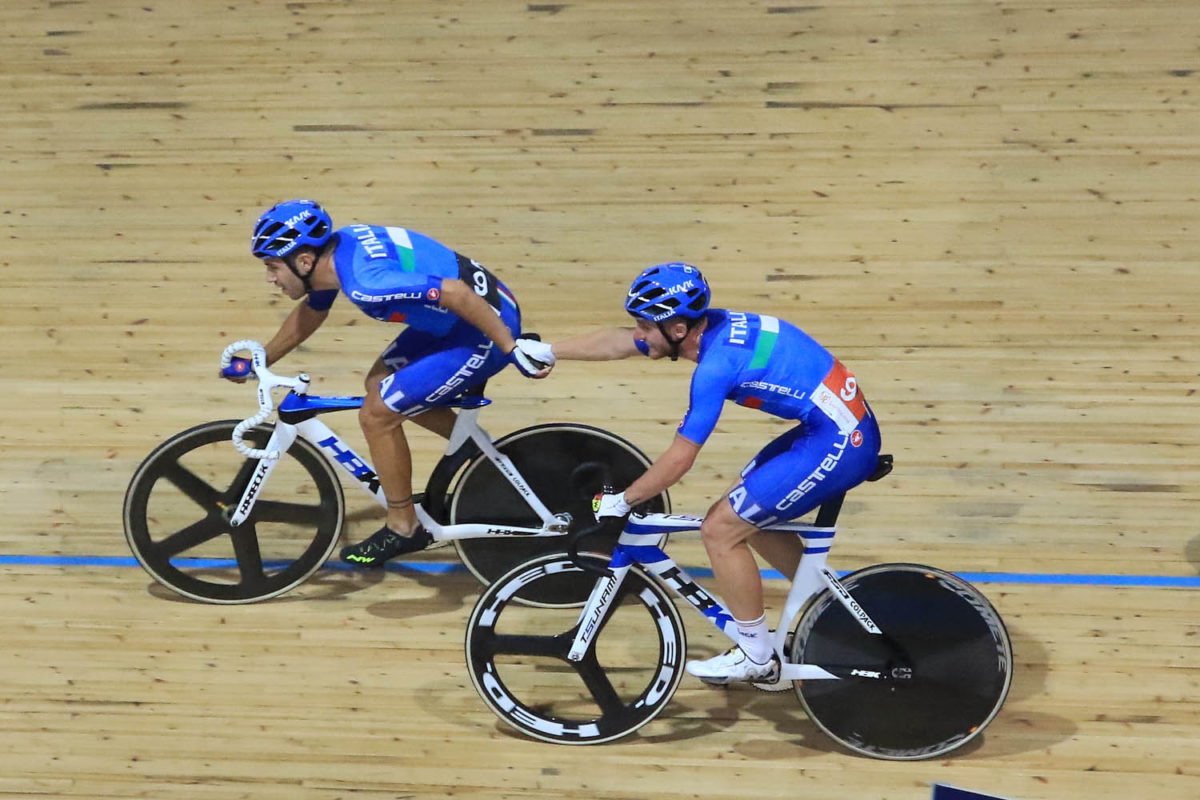 Gli azzurri Consonni e Lamon impegnati nella Madison