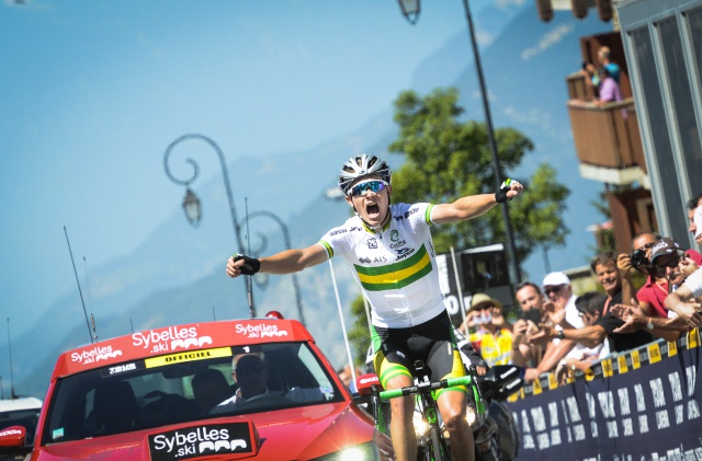 L'australiano Nicholas Schultz vince la settima tappa del Tour de l'Avenir