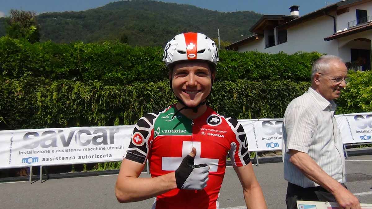 Lo svizzero Mark Hirschi felice per la vittoria al Trofeo Paganessi
