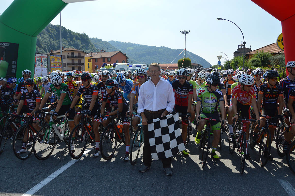 La partenza dell'edizione 2015 della 2 Giorni di Vertova