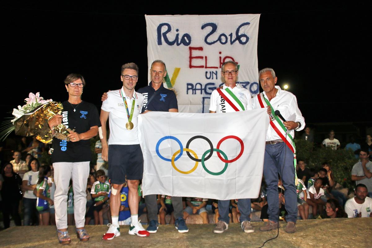 Grande festa per Elia Viviani a Vallese
