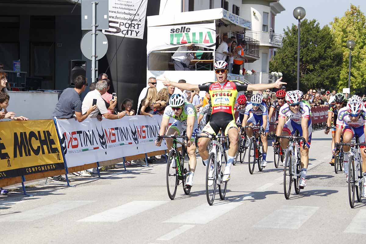 La vittoria di Michele Gazzoli a Brugnera nel Trittico Veneto