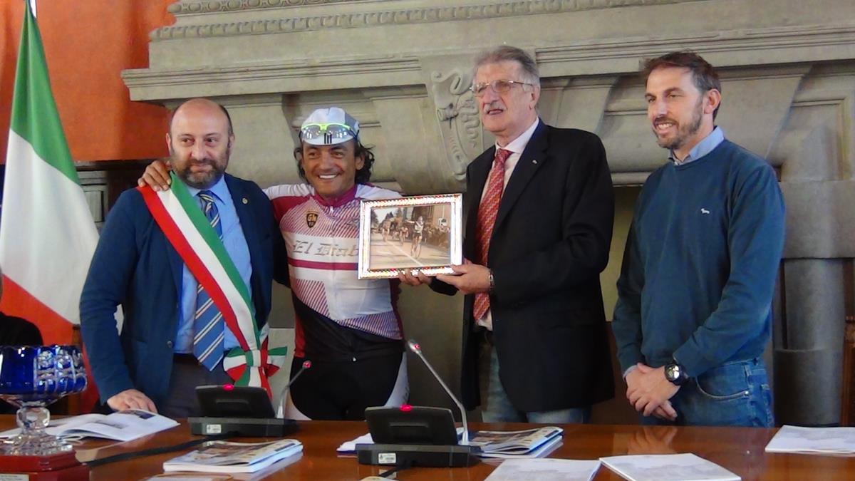 Tra gli ospiti Claudio Chiappucci vincitore del Gp Somma del 1983