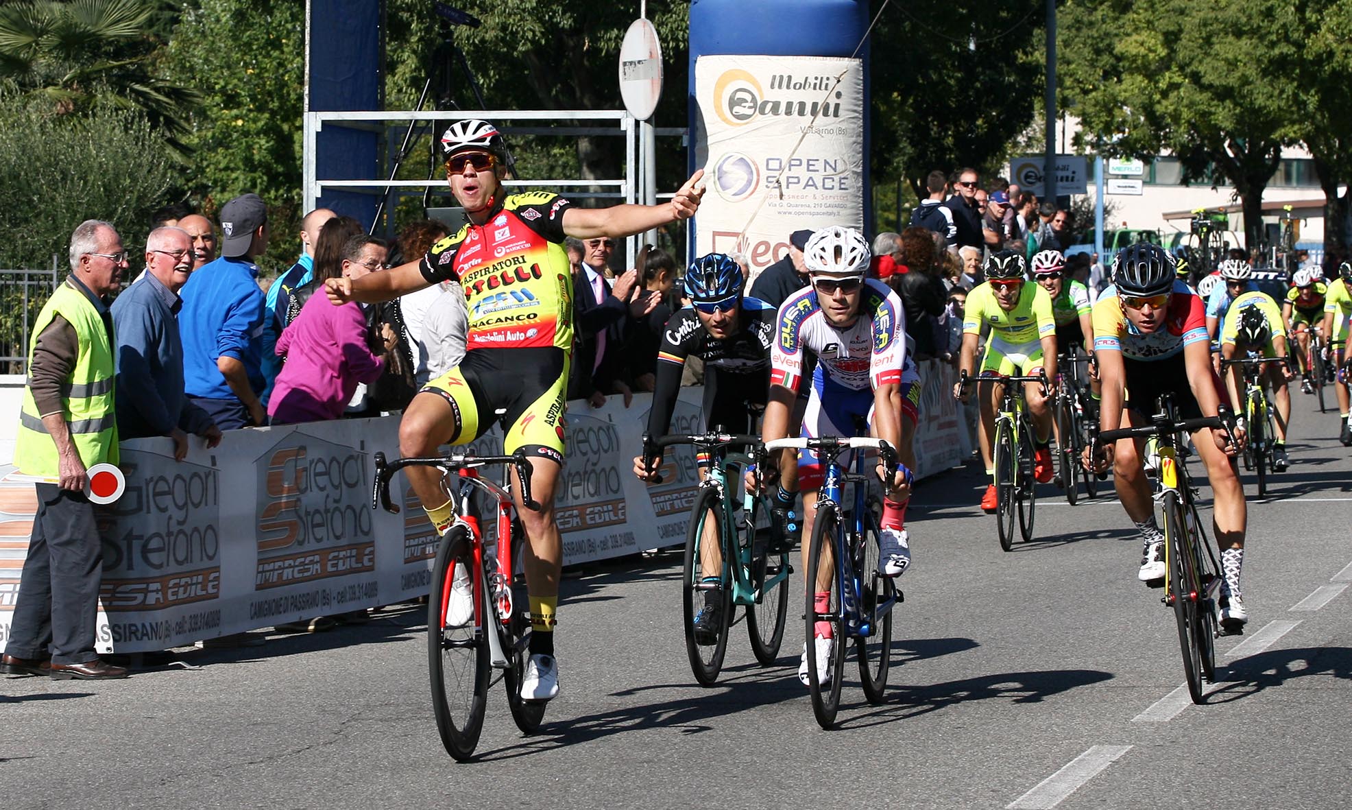La vittoria di Michele Gazzoli a Camignone