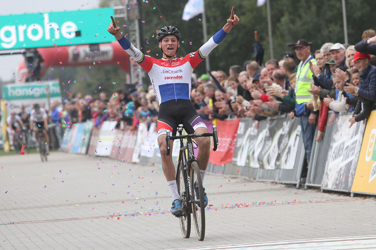 Mathieu Van der Poel vince la prima del Superprestige