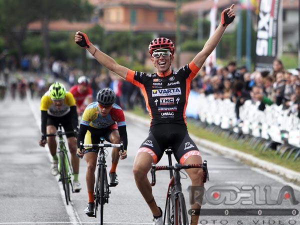 Gabriele Moreni vince a Sirmione