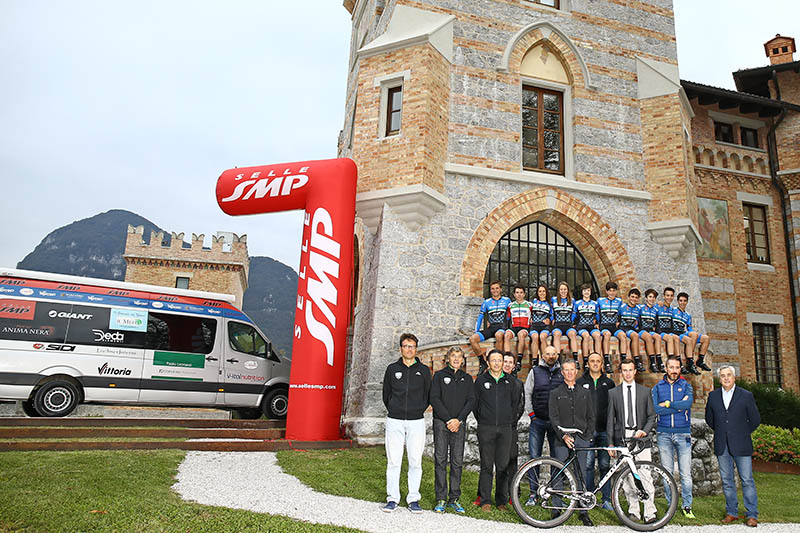 foto ufficiali del Team Trentino Cross 2016 al Castello Ceconi
