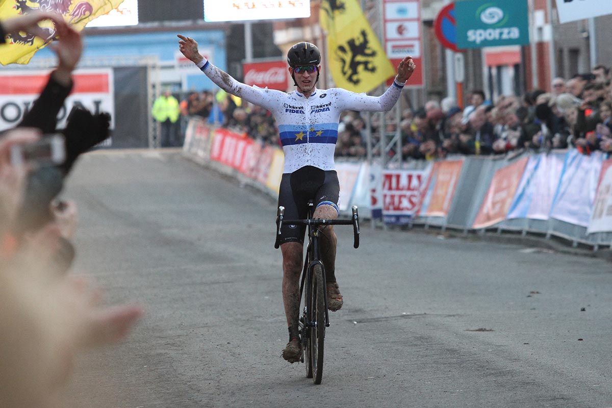 La vittoria del campione europeo Toon Aerts al Jarmaartkcross