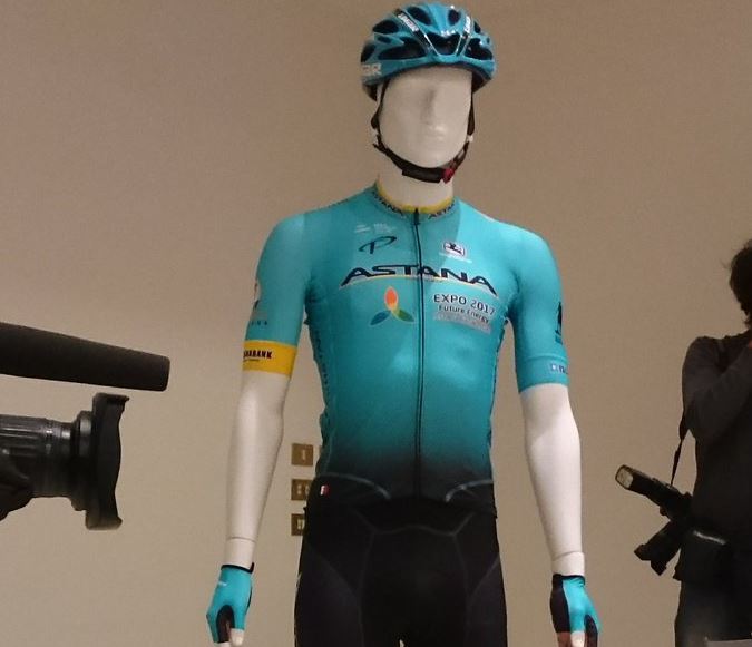 La nuova maglia dell'Astana 2017