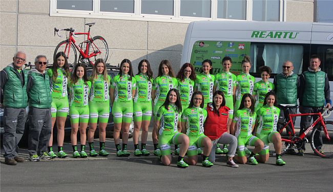 La squadra della Re Artù Factory Team al gran completo