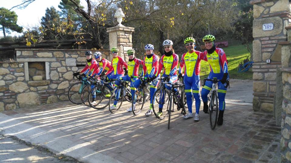 Le ragazze del team Vallerbike Bike - Cicli Taddei - Specialized Italia 2017