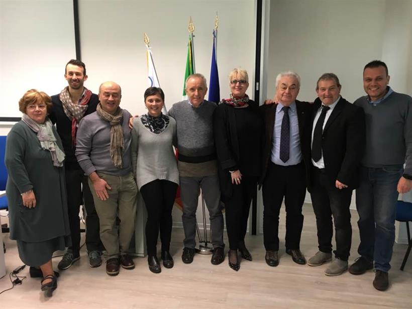 Il nuovo Consiglio Regionale con il presidente uscente Davide Balboni e il vicepresidente FCI Daniela Isetti