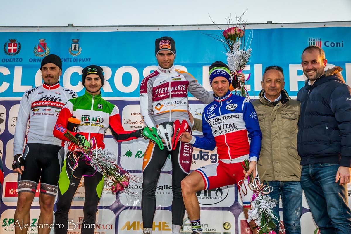Il podio Elite del 15° Ciclocross del Ponte