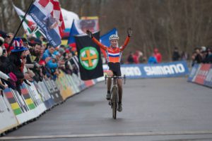 L'olandese Annemarie Worst vince il Mondiale Ciclocross Donne U23