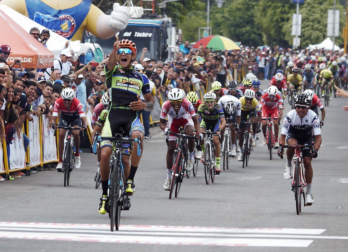 La vittoria di Yonathan Monsalve nella terza tappa della Vuelta al Tachira 2017