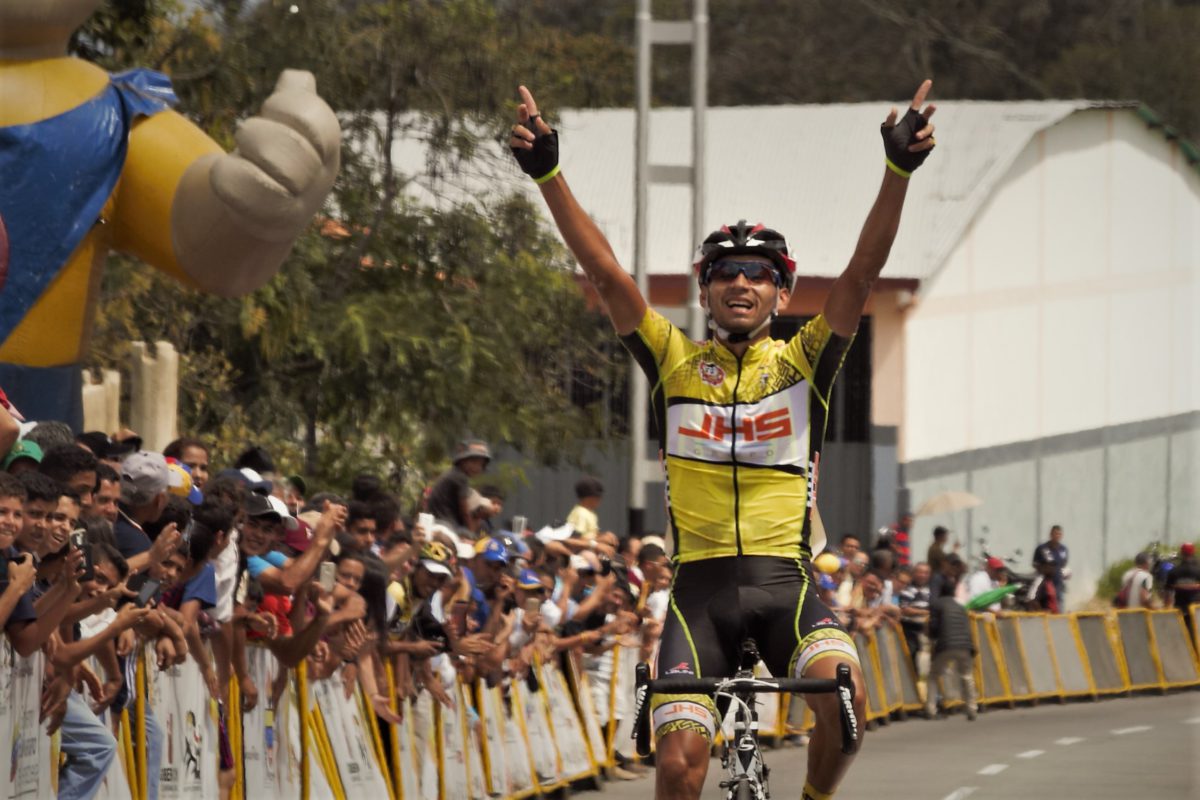 Carlos Torres vince la sesta tappa della Vuelta al Tachira 2017