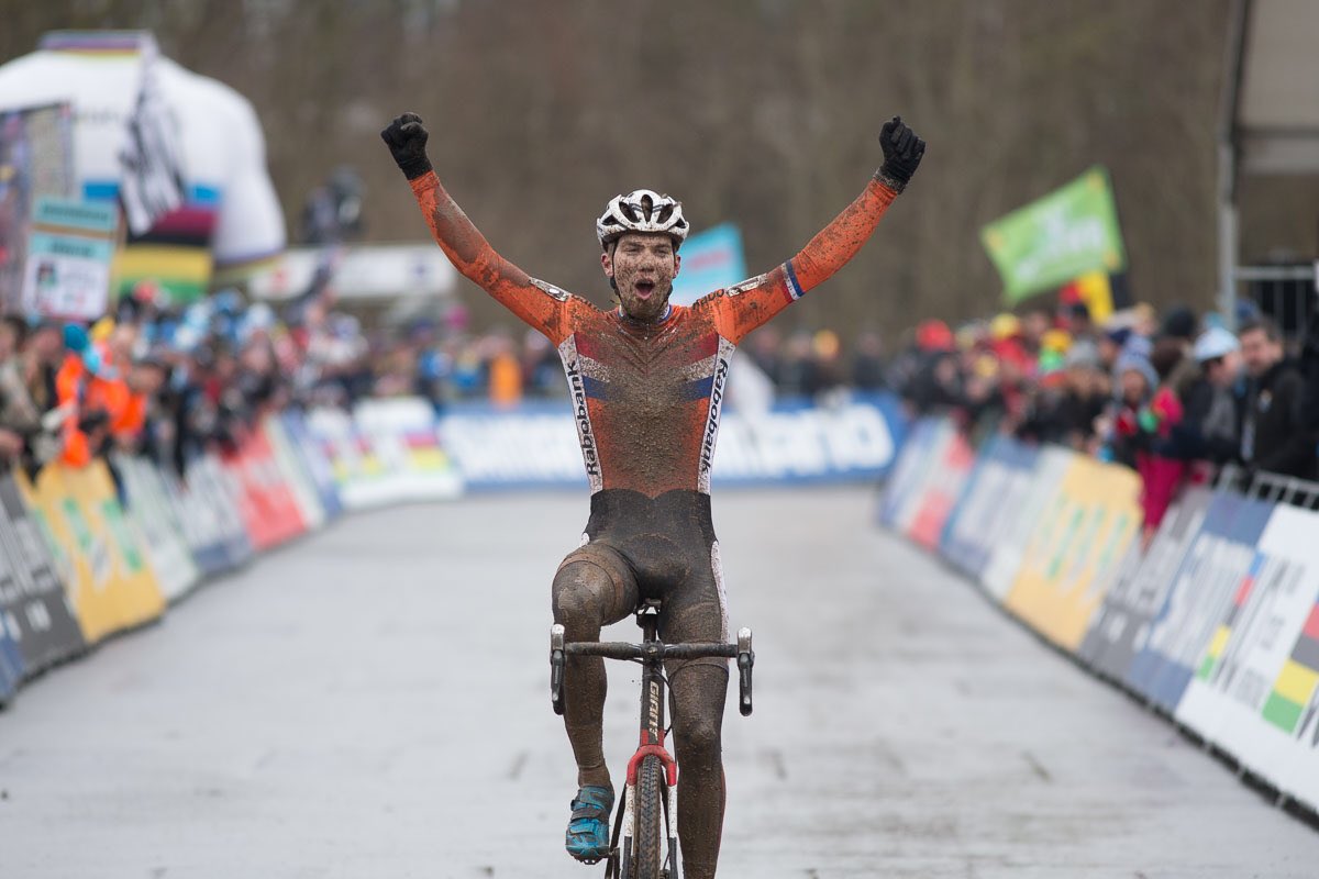 Joris Nieuwenhuis è campione del mondo ciclocross Under 23 a Bieles