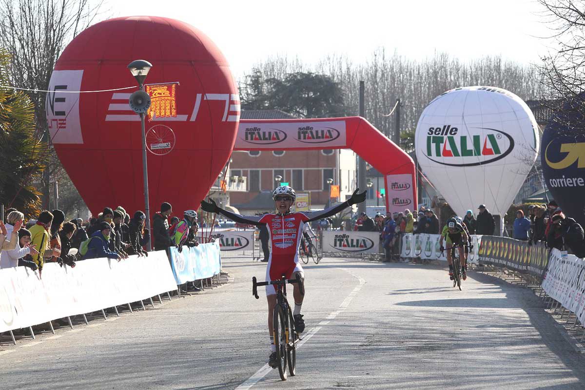 La bella vittoria tricolore del lucano Alessandro Verre a Silvelle